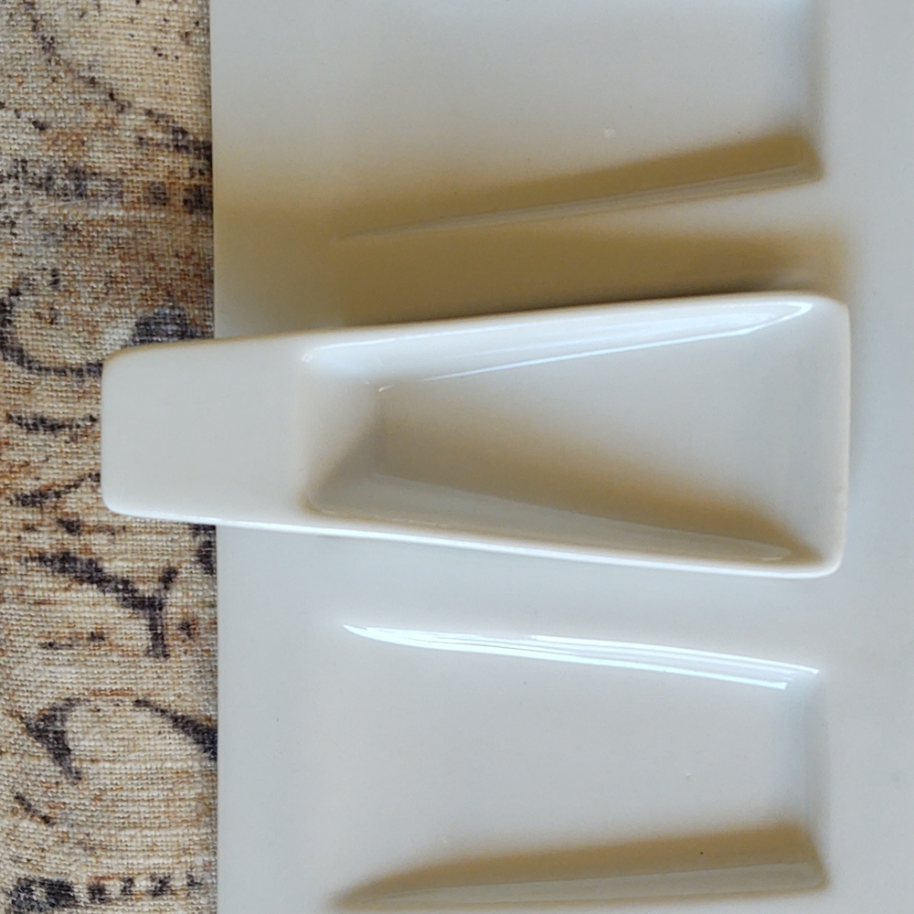 Brilliant Porcelain Tray with 6 Porcelain Spoons x 2 - Picture 3 of 7